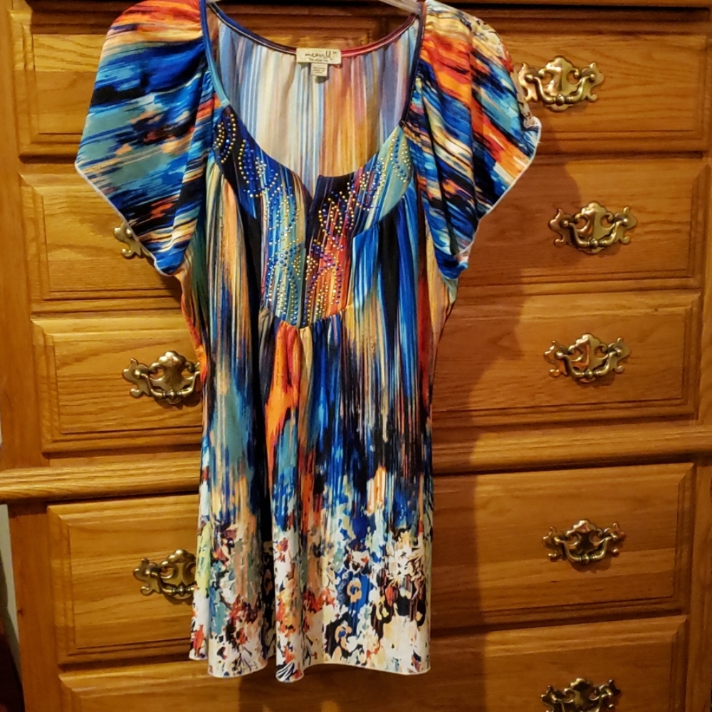 Ladies top, embellishments on front